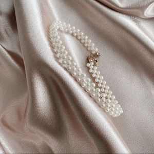 Faux Pearl Choker Necklace